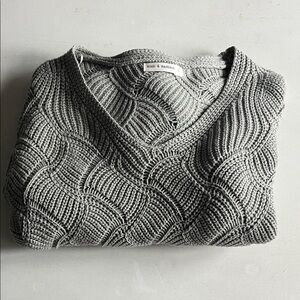 Moon & Madison Textured Green V-Neck Sweater